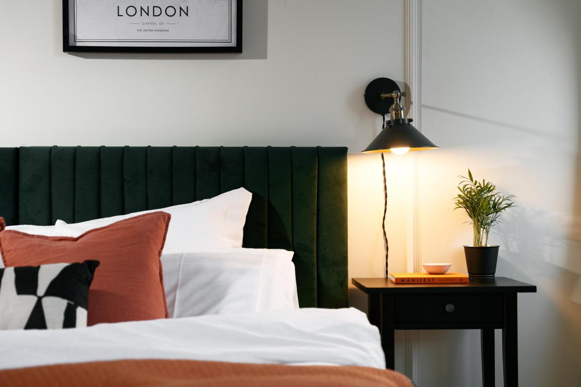 New Luxury For 2024 - Central Plymouth House - Sleeps 10 - Access To Plymouth Town - Close To The Barbican - Pets Welcome - Parking Available - By Luxe Living By Sophia Bagian luar foto