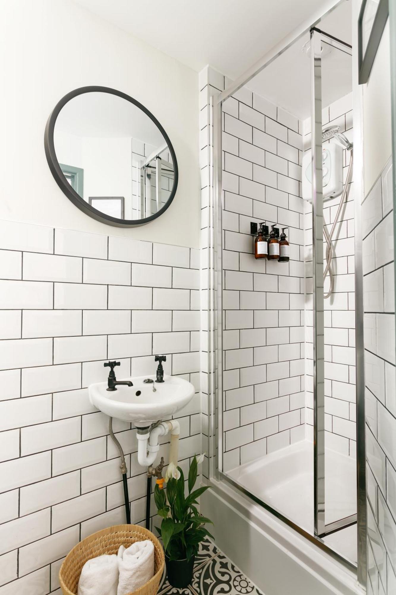 New Luxury For 2024 - Central Plymouth House - Sleeps 10 - Access To Plymouth Town - Close To The Barbican - Pets Welcome - Parking Available - By Luxe Living By Sophia Bagian luar foto