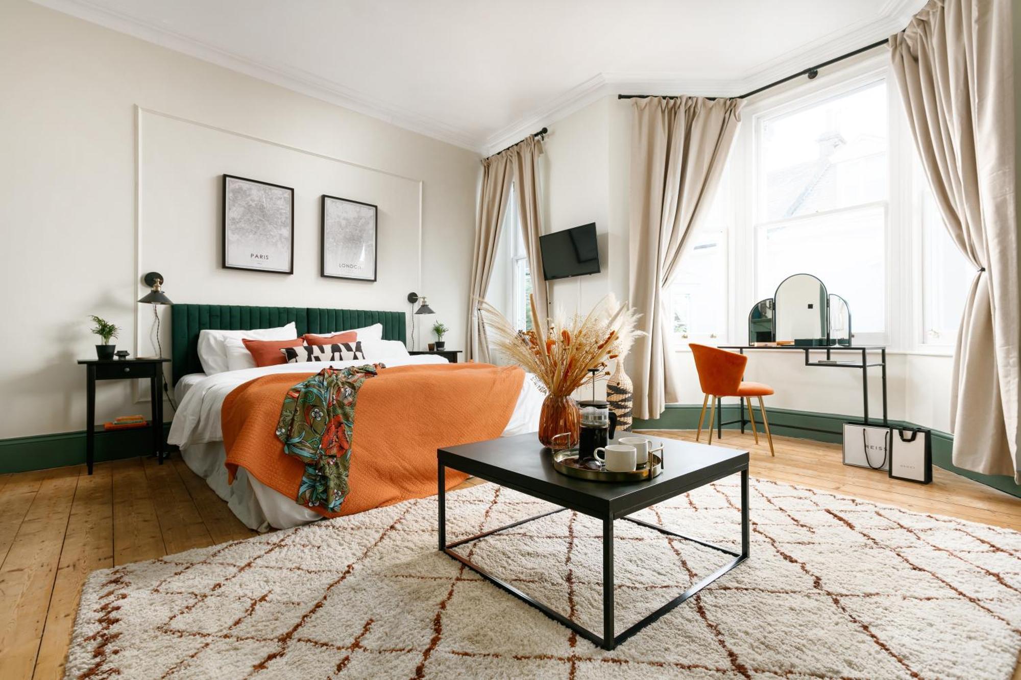 New Luxury For 2024 - Central Plymouth House - Sleeps 10 - Access To Plymouth Town - Close To The Barbican - Pets Welcome - Parking Available - By Luxe Living By Sophia Bagian luar foto